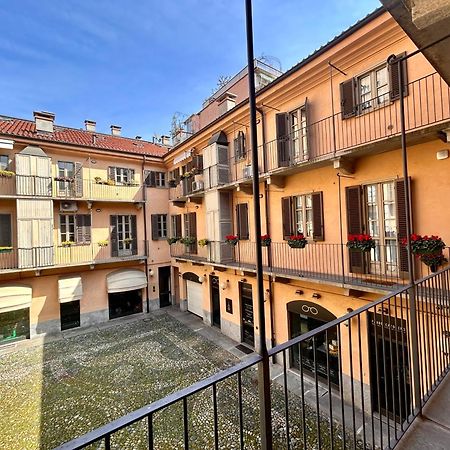 Elegante Appartamento Nel Centro Storico Di Torino Exteriör bild