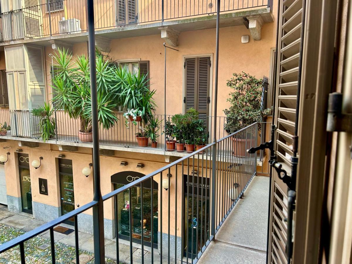 Elegante Appartamento Nel Centro Storico Di Torino Exteriör bild